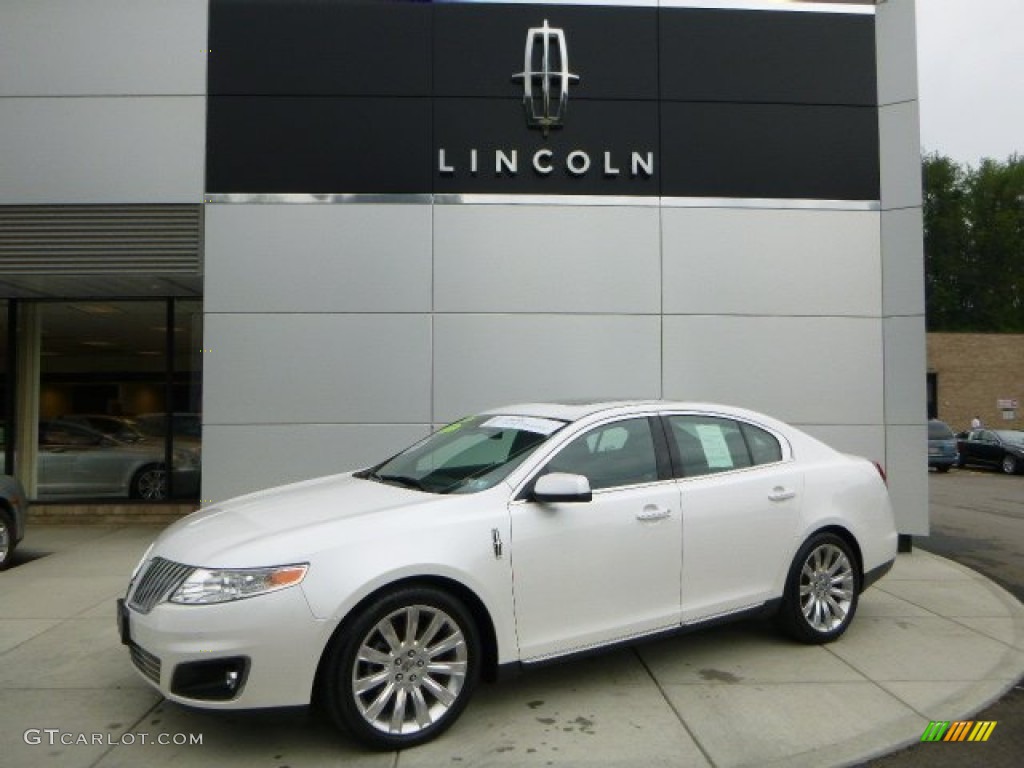 White Platinum Metallic Tri-Coat Lincoln MKS