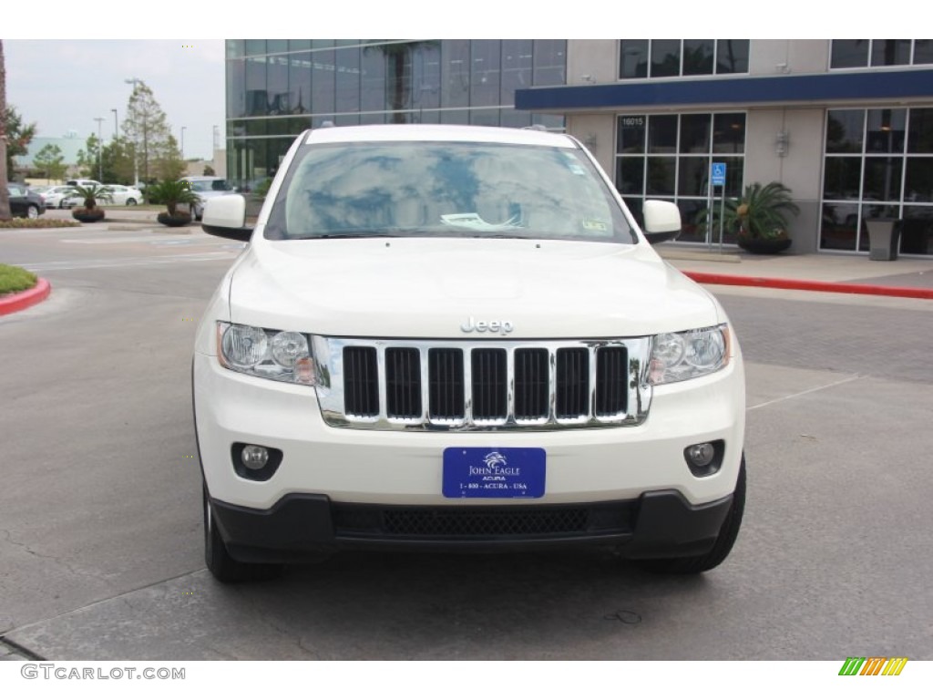 2011 Grand Cherokee Laredo X Package - Stone White / Dark Graystone/Medium Graystone photo #3