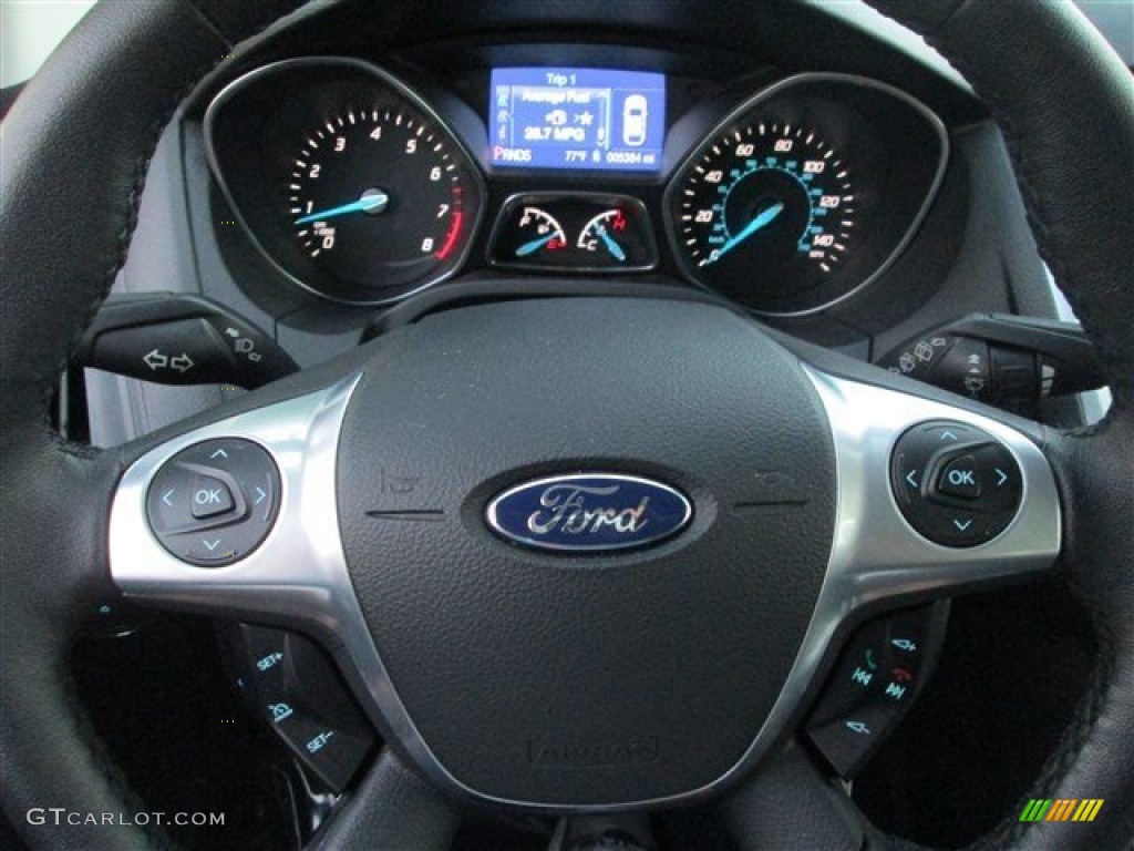 2013 Ford Focus SE Hatchback Controls Photo #85085219