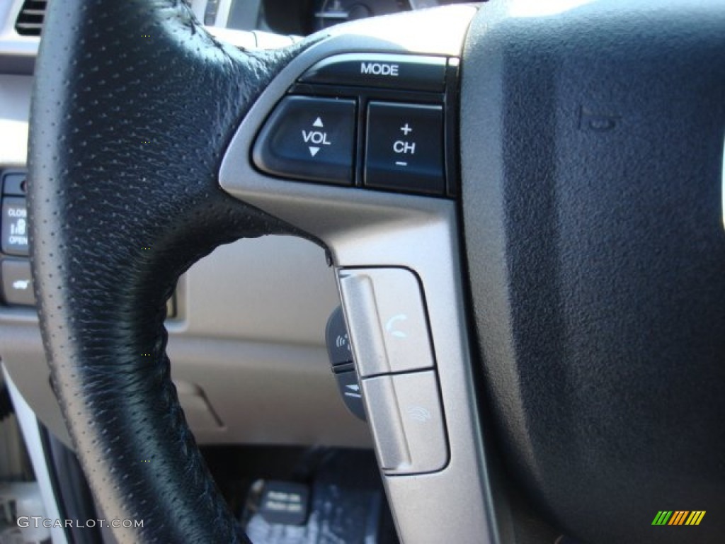 2012 Honda Odyssey Touring Elite Controls Photo #85086401