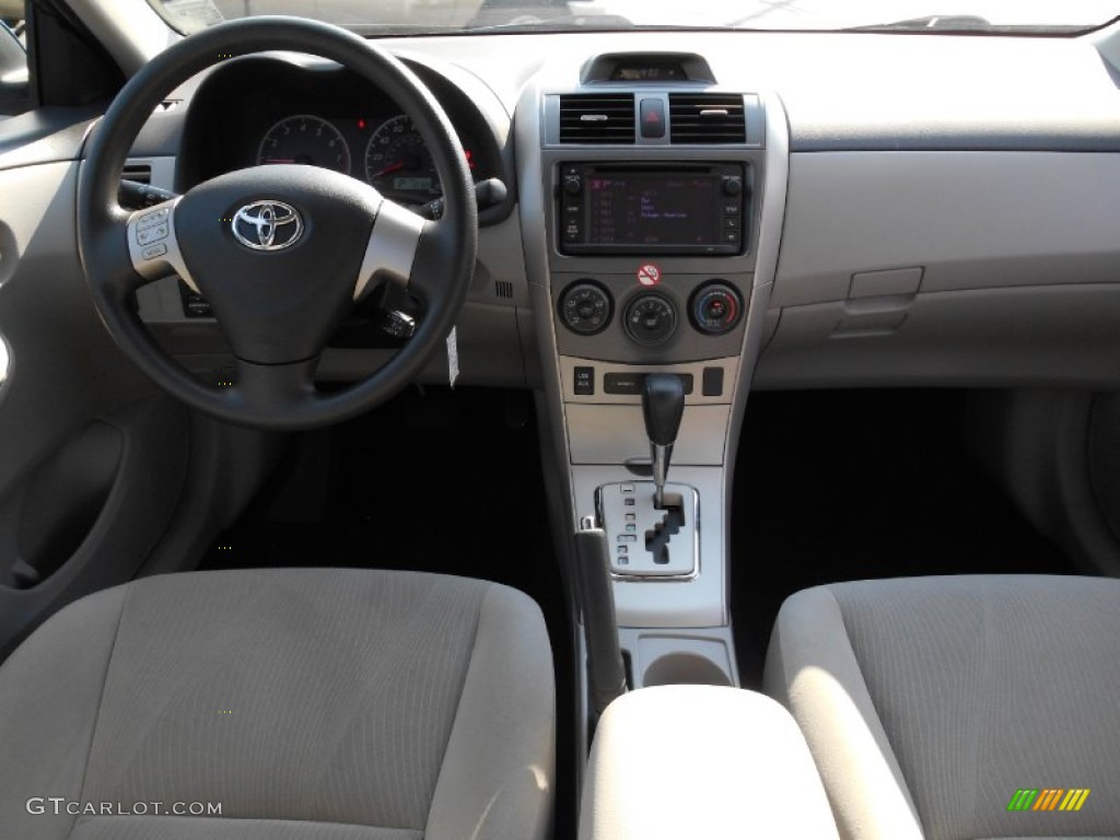 2013 Toyota Corolla LE Ash Dashboard Photo #85089503