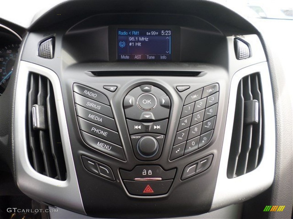 2014 Focus SE Sedan - Sterling Gray / Charcoal Black photo #21