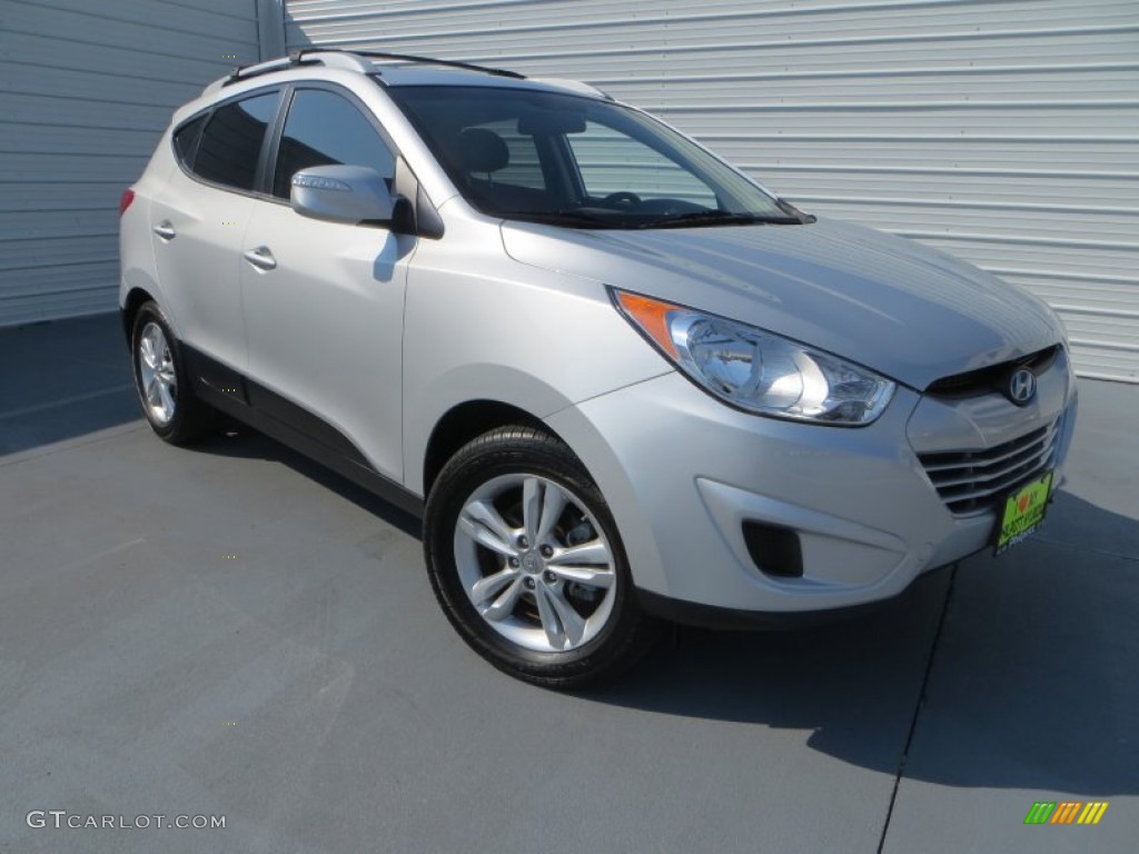 Diamond Silver Hyundai Tucson