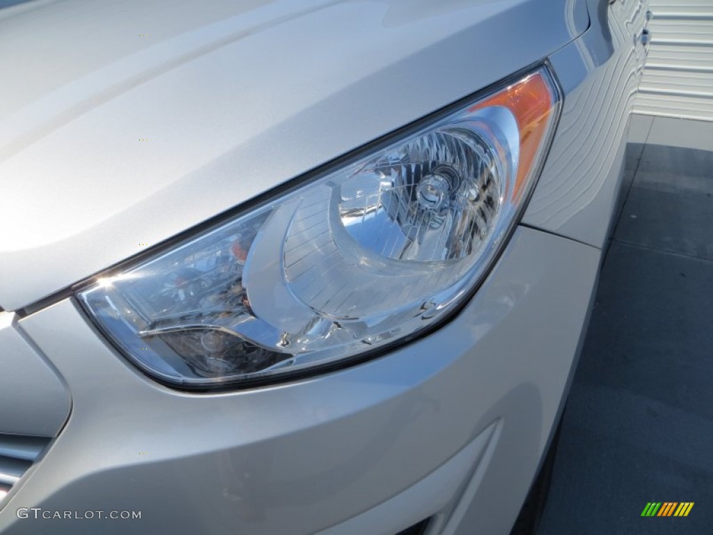 2012 Tucson Limited - Diamond Silver / Black photo #9