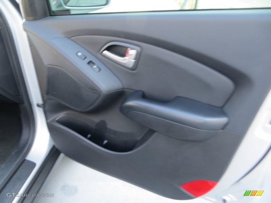 2012 Tucson Limited - Diamond Silver / Black photo #21