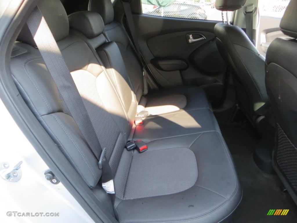 2012 Tucson Limited - Diamond Silver / Black photo #25