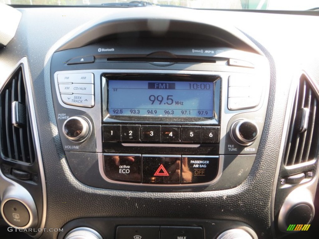 2012 Tucson Limited - Diamond Silver / Black photo #35