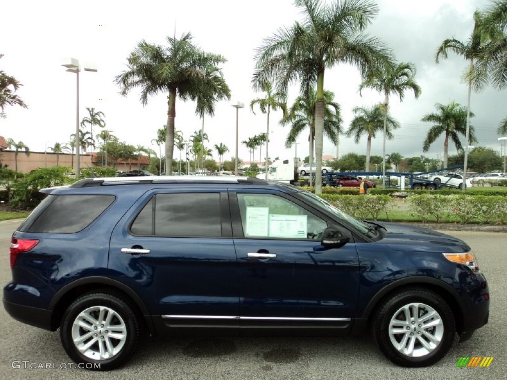 2012 Explorer XLT - Dark Pearl Blue Metallic / Medium Light Stone photo #5