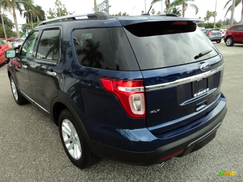 2012 Explorer XLT - Dark Pearl Blue Metallic / Medium Light Stone photo #9