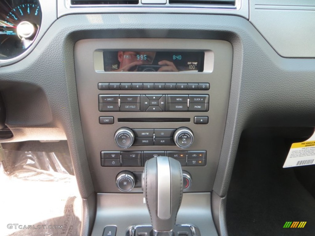 2014 Ford Mustang V6 Coupe Controls Photo #85092614