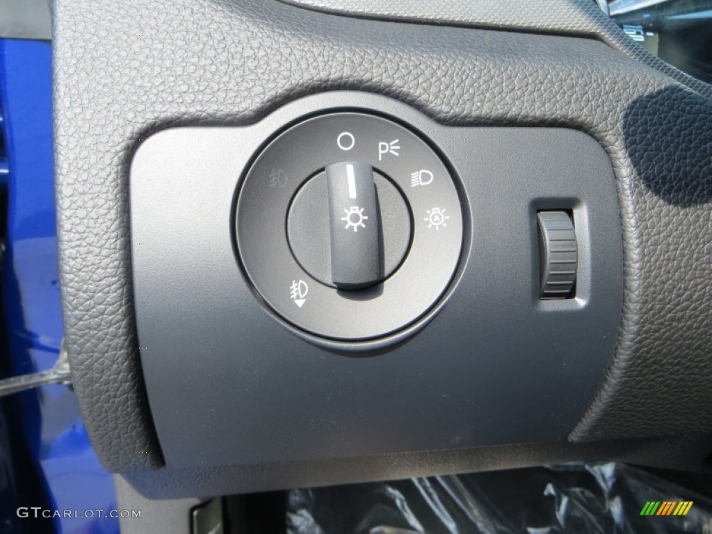 2014 Ford Mustang V6 Coupe Controls Photo #85092761