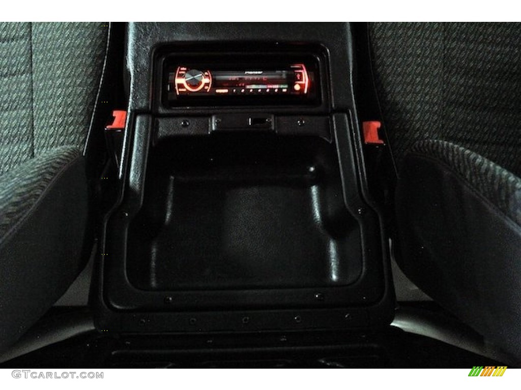 1997 Defender 90 Hard Top - Alpine White / Ash Grey Hounds Tooth photo #41