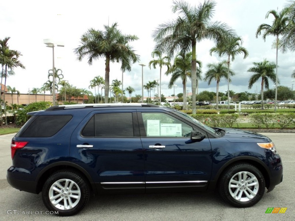 2012 Explorer XLT - Dark Pearl Blue Metallic / Charcoal Black photo #5