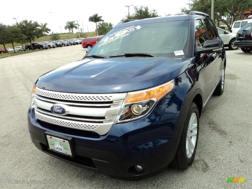 2012 Explorer XLT - Dark Pearl Blue Metallic / Charcoal Black photo #14