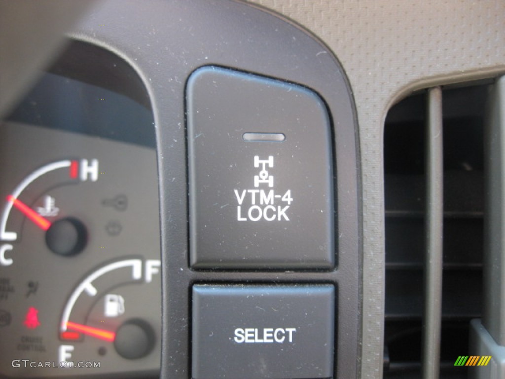 2006 Honda Ridgeline RTS Controls Photo #85099775