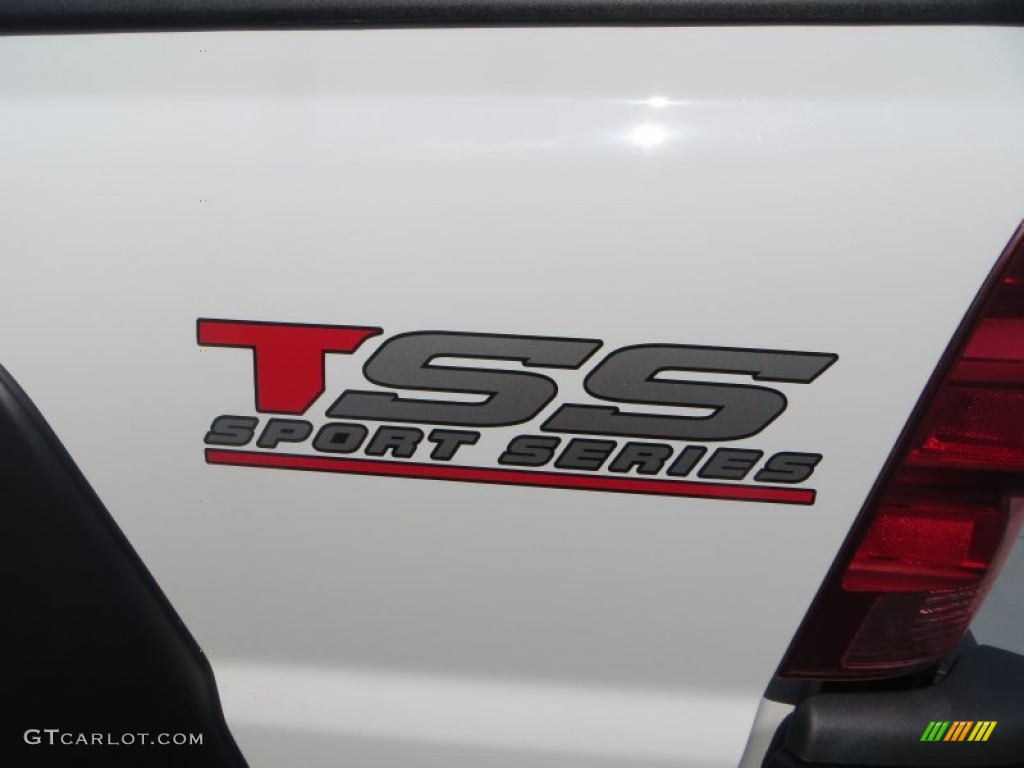 2013 Toyota Tacoma V6 TSS Prerunner Double Cab Marks and Logos Photos