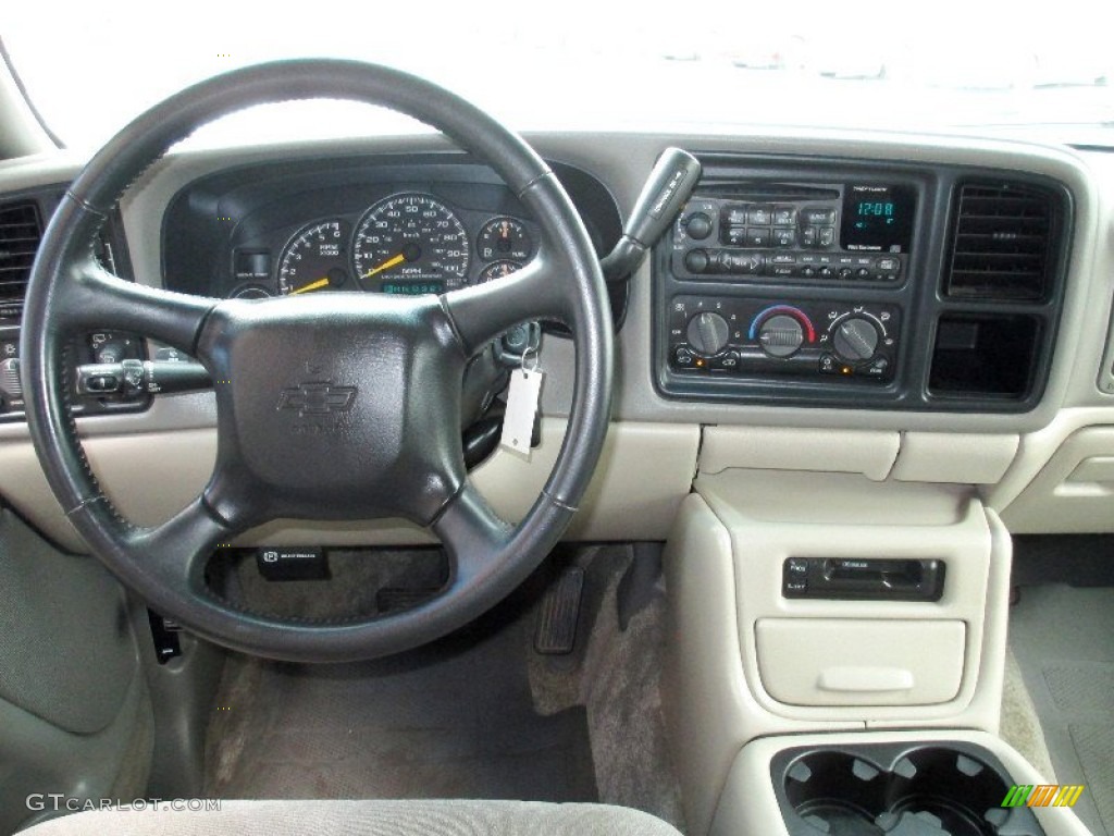 2001 Chevrolet Tahoe LS 4x4 Graphite/Medium Gray Dashboard Photo #85102592