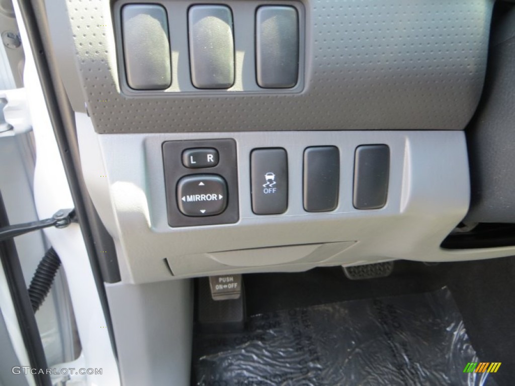 2013 Toyota Tacoma V6 TSS Prerunner Double Cab Controls Photos