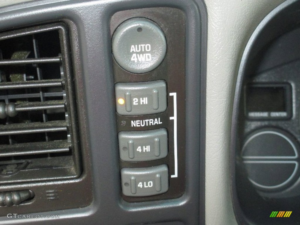 2001 Chevrolet Tahoe LS 4x4 Controls Photos