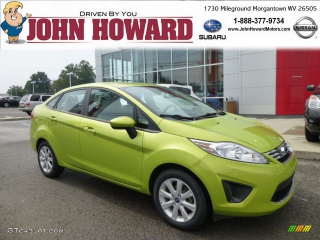 2012 Fiesta SE Sedan - Lime Squeeze Metallic / Light Stone/Charcoal Black photo #1