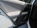 Super White - RAV4 LE Photo No. 18