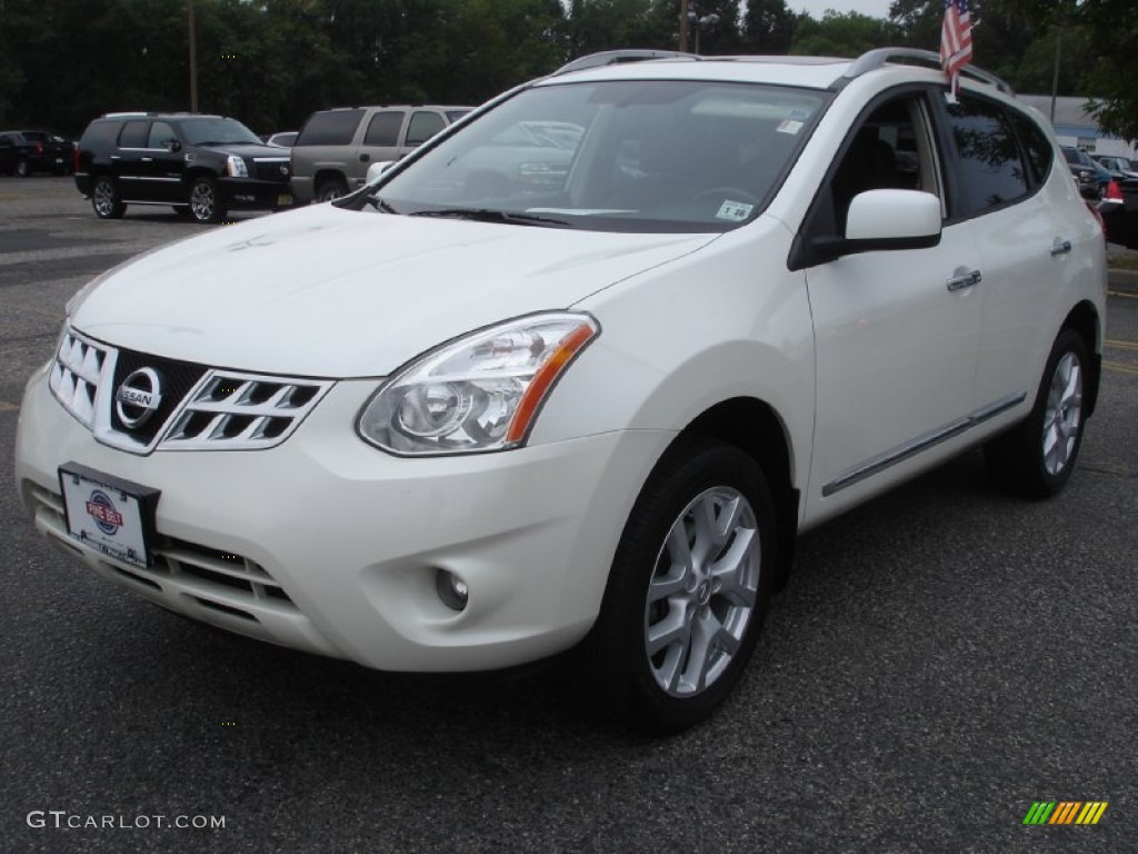 2011 Rogue SL AWD - Pearl White / Black photo #1