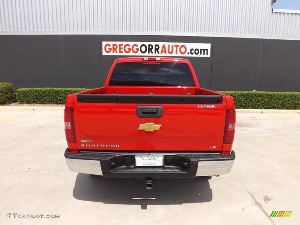 2011 Silverado 1500 LS Crew Cab - Victory Red / Dark Titanium photo #8