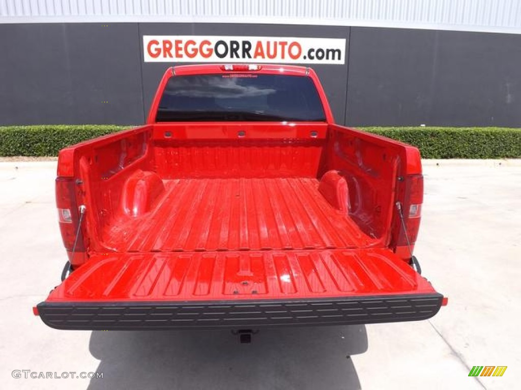 2011 Silverado 1500 LS Crew Cab - Victory Red / Dark Titanium photo #11