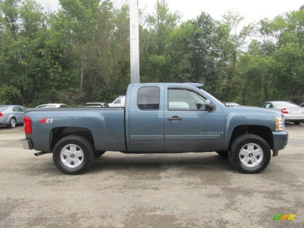 2007 Silverado 1500 LT Extended Cab 4x4 - Blue Granite Metallic / Light Cashmere/Ebony Black photo #8