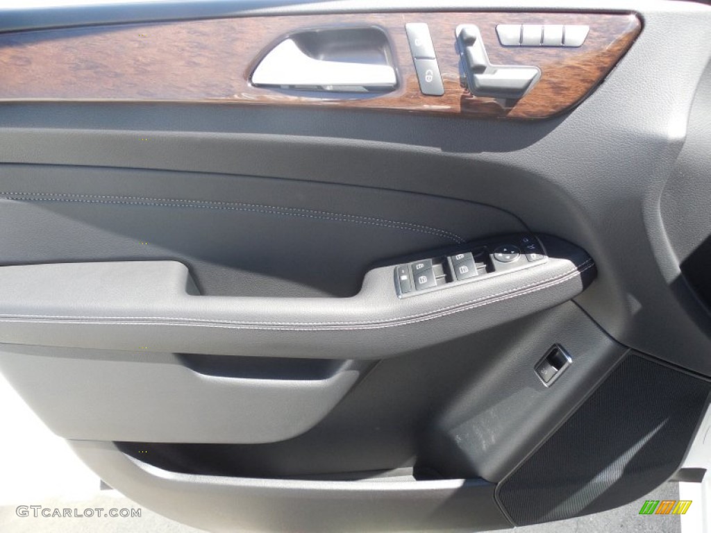 2014 Mercedes-Benz ML 350 Black Door Panel Photo #85107620