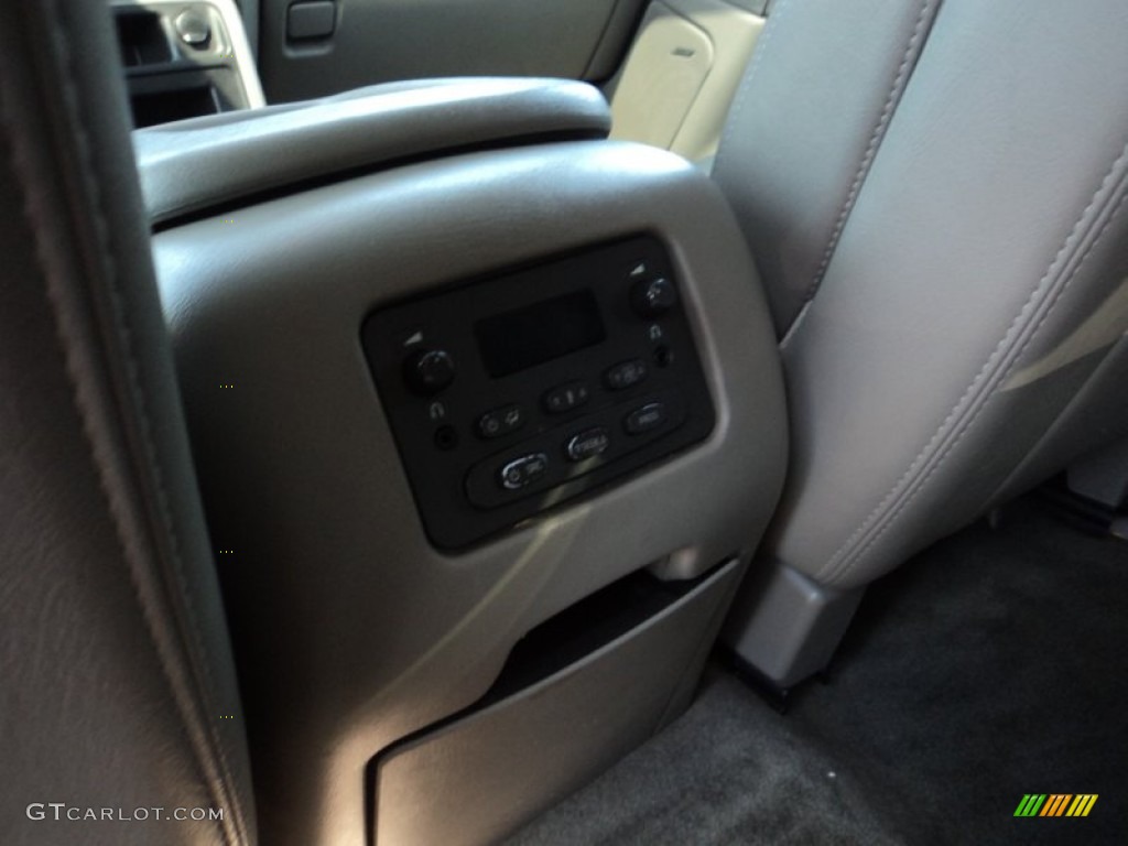 2004 Yukon SLT 4x4 - Onyx Black / Pewter/Dark Pewter photo #26