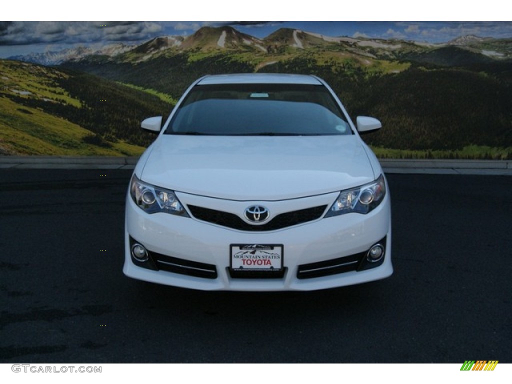 2014 Camry SE - Super White / Black photo #3