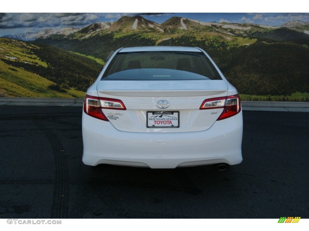 2014 Camry SE - Super White / Black photo #4