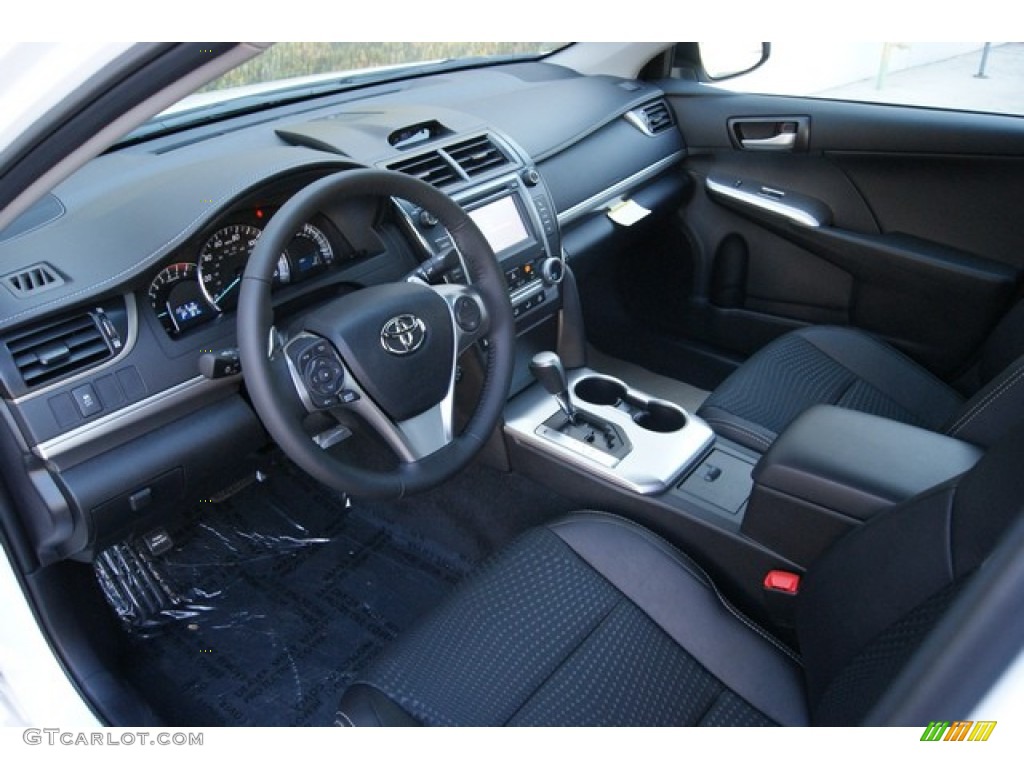 2014 Camry SE - Super White / Black photo #5