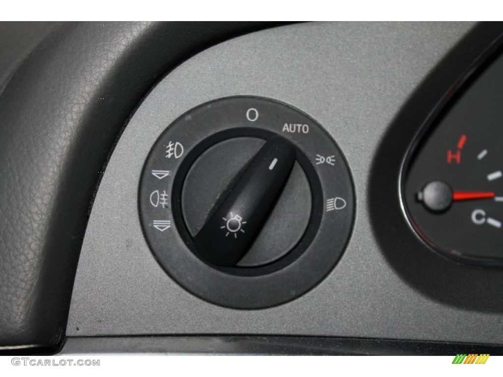 2005 Audi A6 3.2 quattro Sedan Controls Photo #85109726