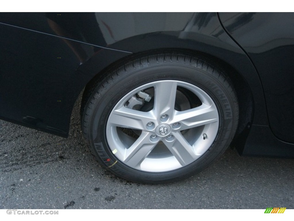 2014 Toyota Camry SE Wheel Photo #85110161