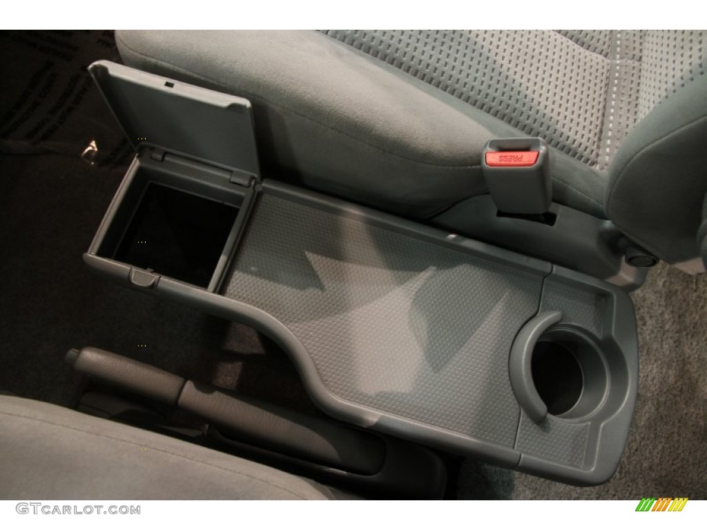 2005 MPV ES - Black Mica / Gray photo #11