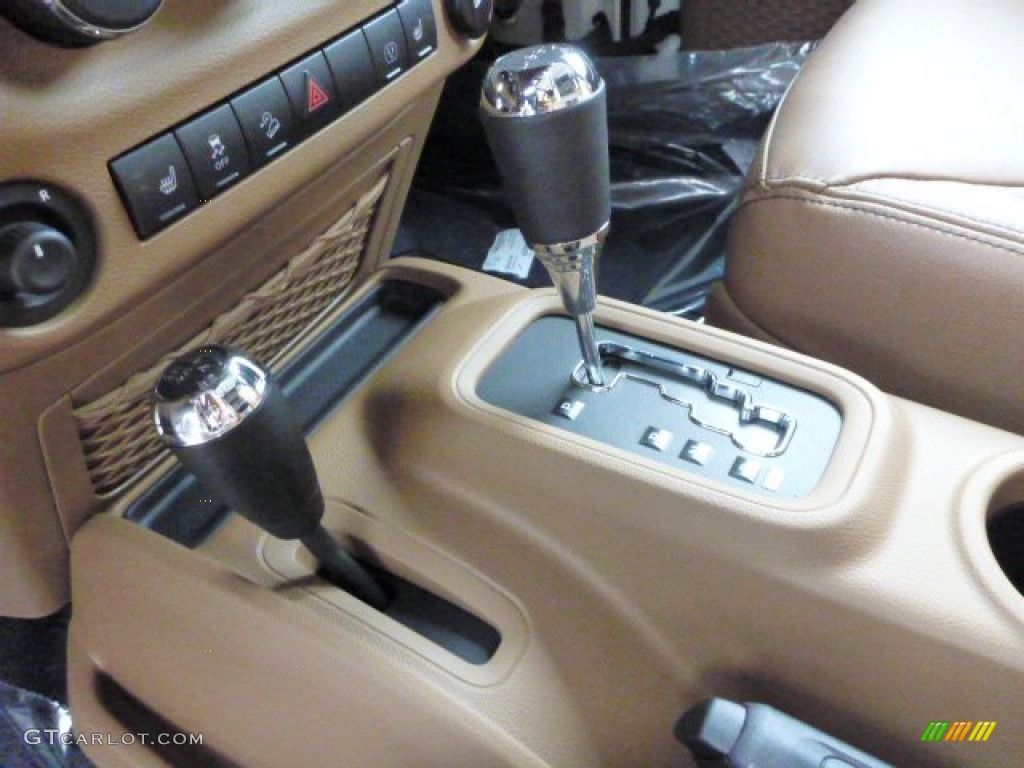 2014 Jeep Wrangler Unlimited Sahara 4x4 5 Speed Automatic Transmission Photo #85110980