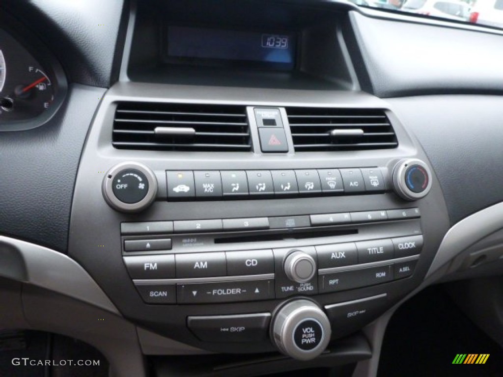 2011 Accord LX-P Sedan - Alabaster Silver Metallic / Gray photo #10