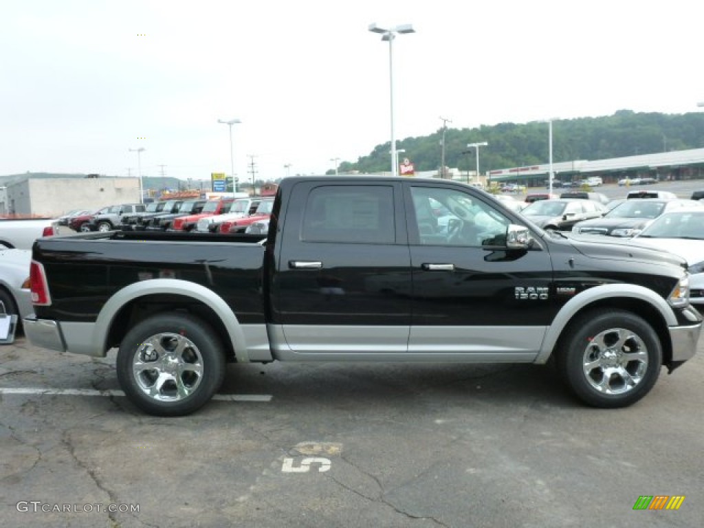 2014 1500 Laramie Crew Cab 4x4 - Black / Black photo #7