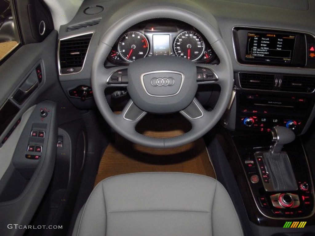 2014 Audi Q5 2.0 TFSI quattro Titanium Gray Steering Wheel Photo #85114073
