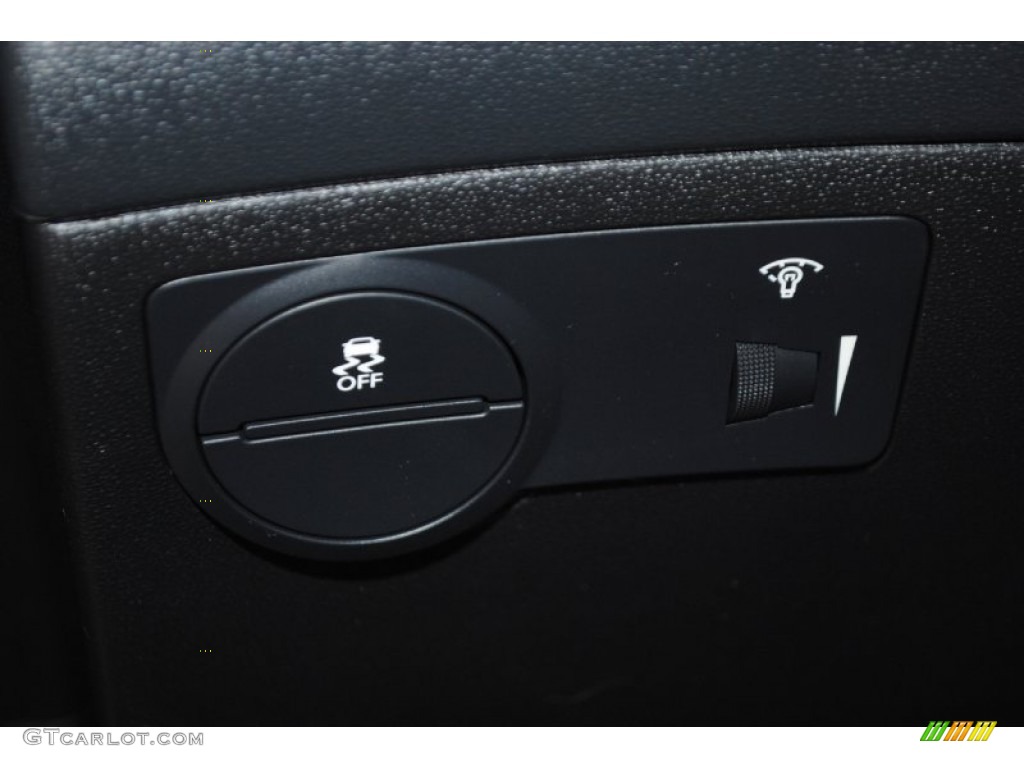 2010 Genesis Coupe 2.0T Premium - Bathurst Black / Black photo #38