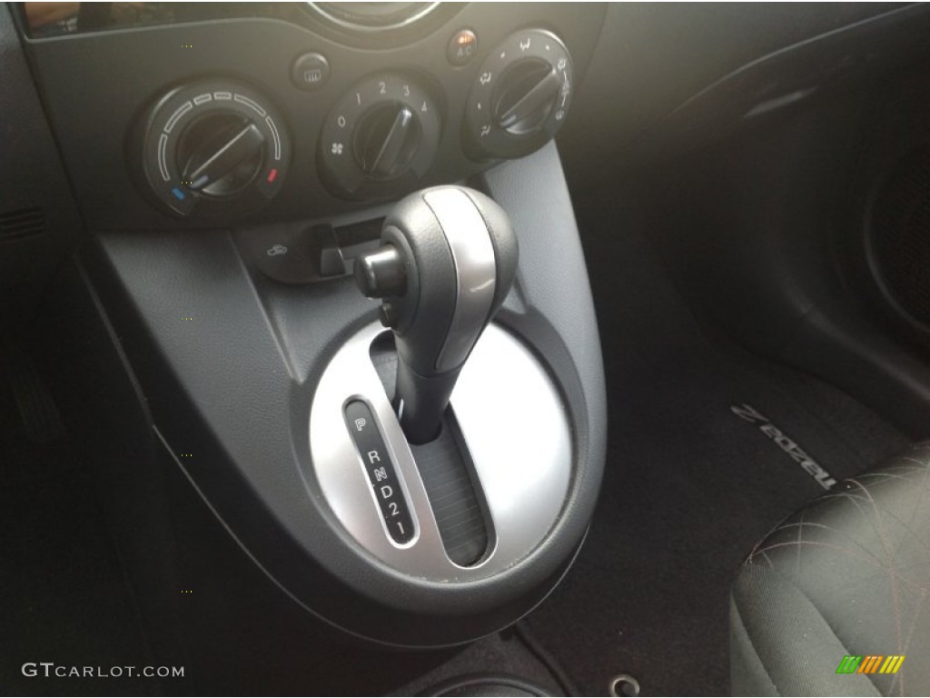 2013 Mazda MAZDA2 Sport Transmission Photos