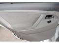 Super White - Camry LE Photo No. 27