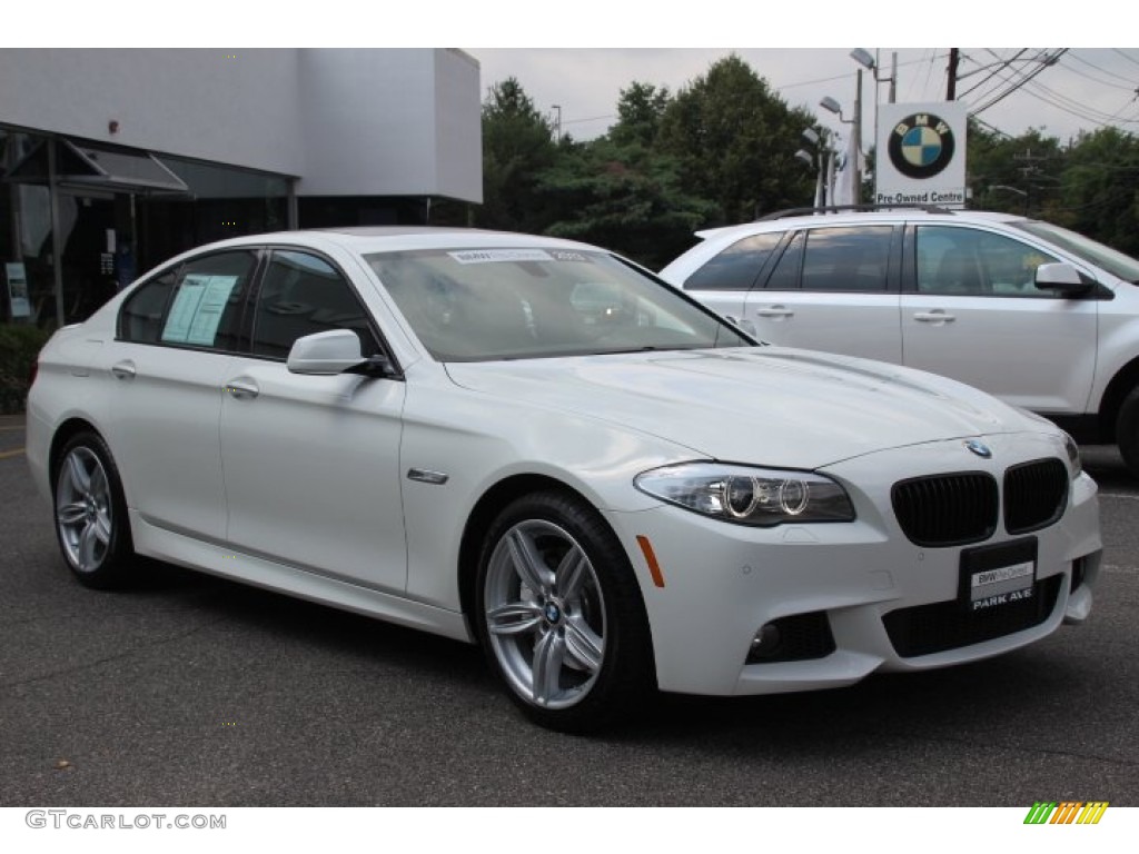 2013 5 Series 550i xDrive Sedan - Alpine White / Black photo #3