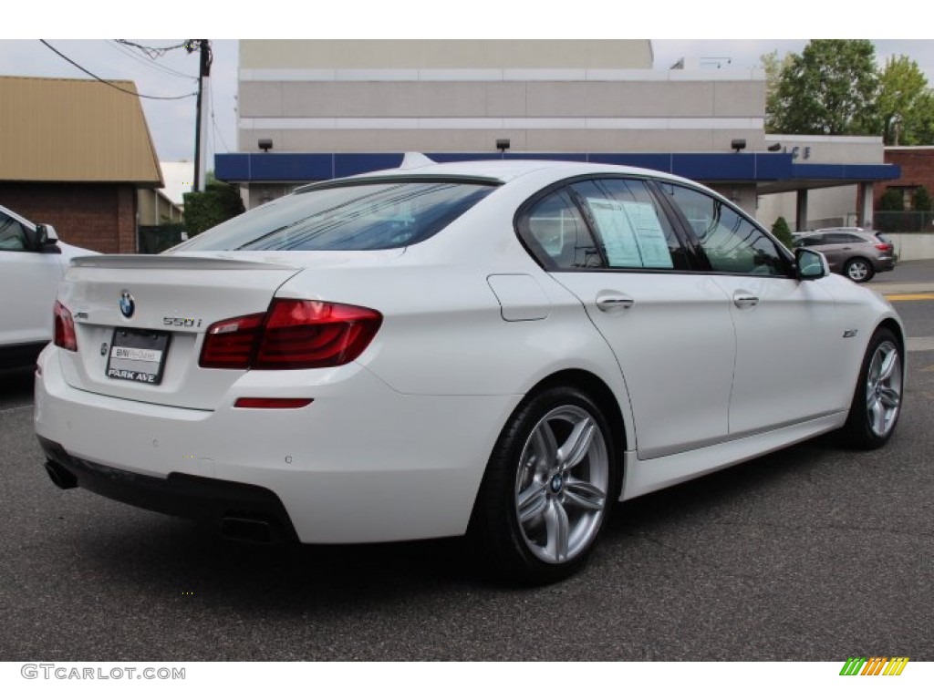 2013 5 Series 550i xDrive Sedan - Alpine White / Black photo #5