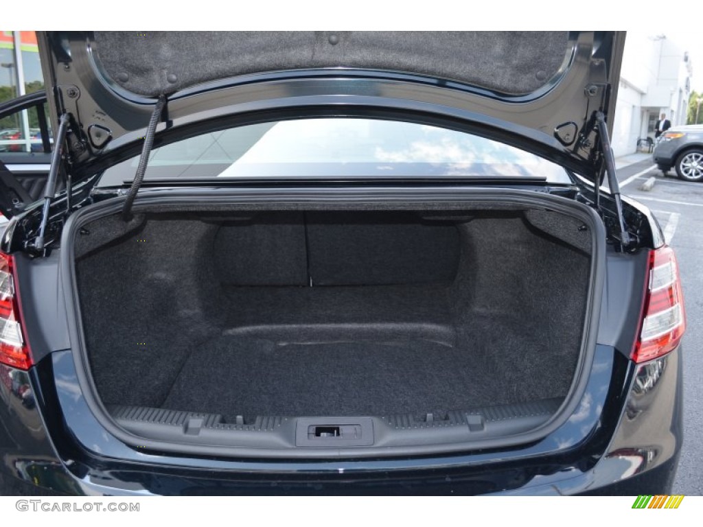 2014 Ford Taurus SEL Trunk Photo #85126478