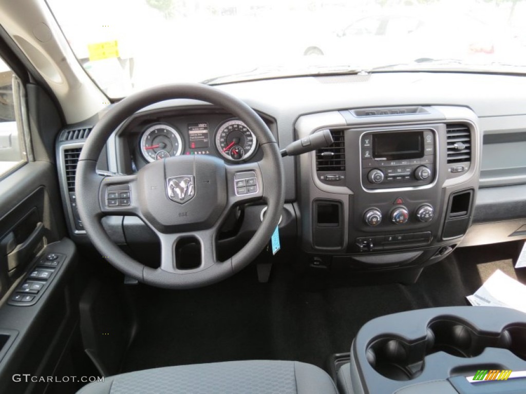 2014 Ram 1500 Express Crew Cab Black/Diesel Gray Dashboard Photo #85128068