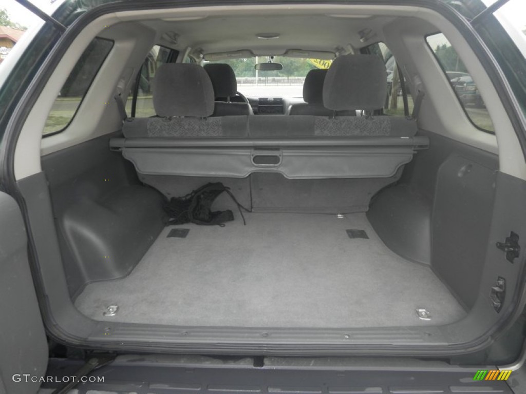 2002 Isuzu Rodeo S Trunk Photo #85131437