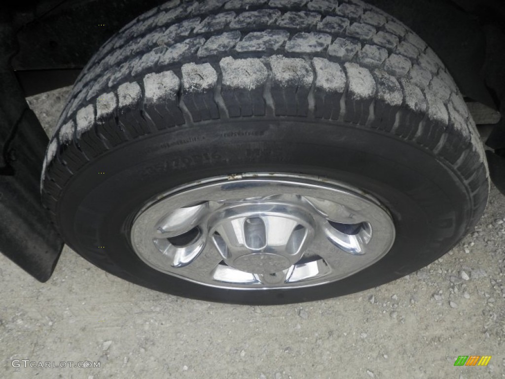 2002 Isuzu Rodeo S Wheel Photos